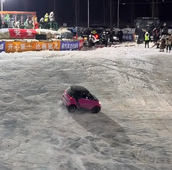 “长春第一冰锅”火爆出圈:四驱两驱都能玩 根本开不翻