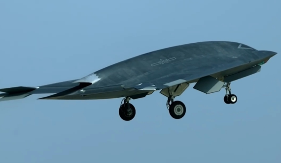 攻击-11霸气亮相人民空军成立76周年主题微电影