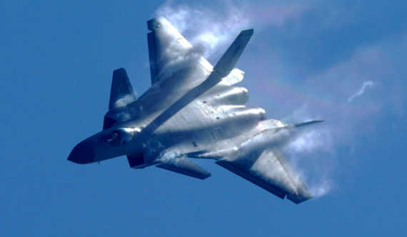 人民空军，生日快乐!