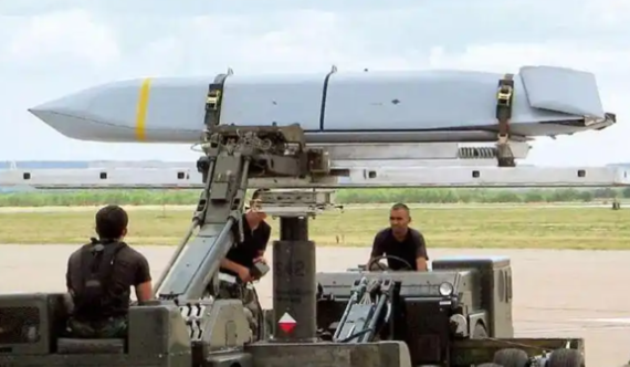 美军将在对伊朗战事中投入全部JASSM-ER导弹