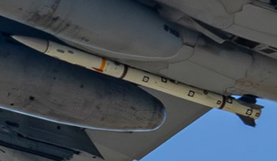 美国空军本周签署了采购AIM-260导弹的协议