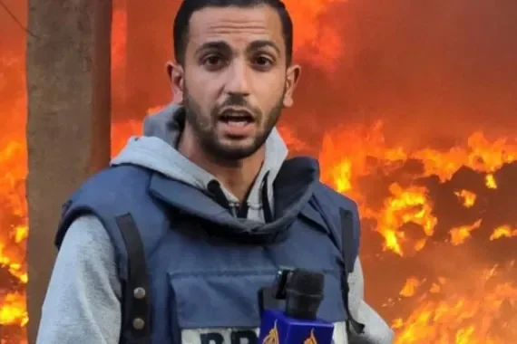 8月11日,半岛电视台记者阿纳斯·谢里夫与四名同事在加沙城一处记者帐篷遭以色列定点袭击身亡。