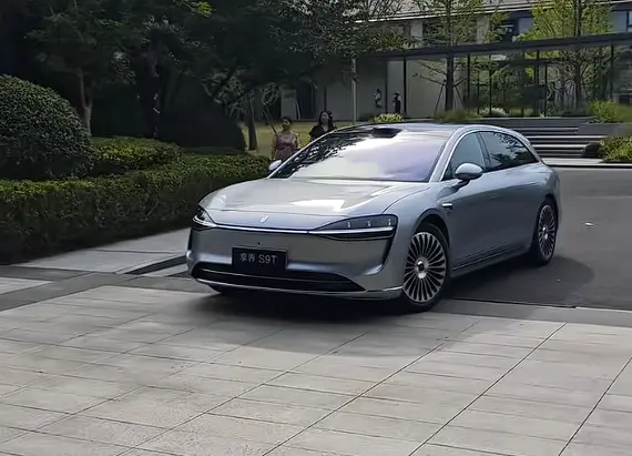 余承东：很多人反对造旅行车 但我坚持要做