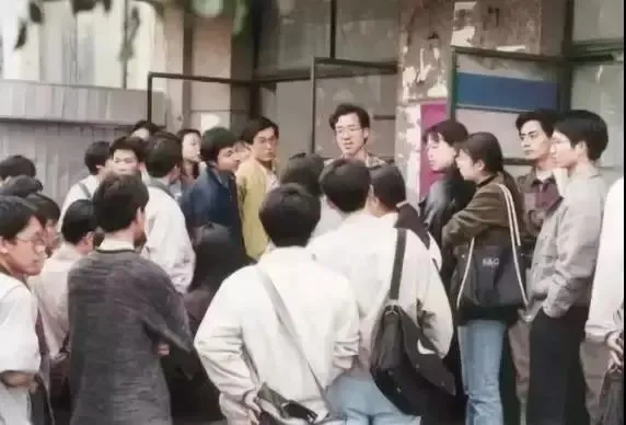 俞敏洪：未来尽管不确定，但一定有新的东西在等着你