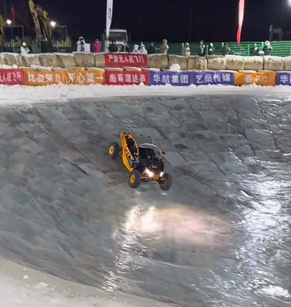 “长春第一冰锅”火爆出圈:四驱两驱都能玩 根本开不翻