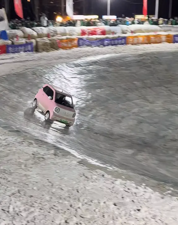 “长春第一冰锅”火爆出圈:四驱两驱都能玩 根本开不翻