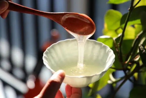 蜂蜜加醋的功效和作用，蜂蜜陈醋的作用与功效-蜂蜜加醋是什么功效