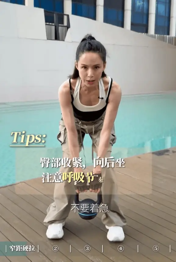 李若彤的手臂肌肉线条十分漂亮。