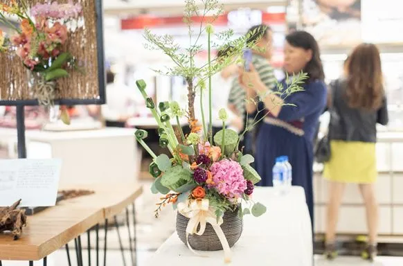 一步一景，一步一生花！22位花艺师用作品点亮国际春城花都梦-国际花艺设计