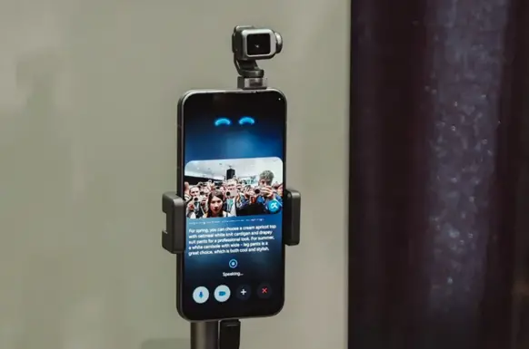 阿莱联手打造！荣耀CEO李健放话将超越苹果影像