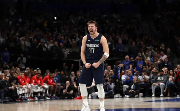 NBA东西部排名！湖人加时胜掘金，猛龙止连胜，雄鹿吞赛季第八败-nba东部和西部怎么划分