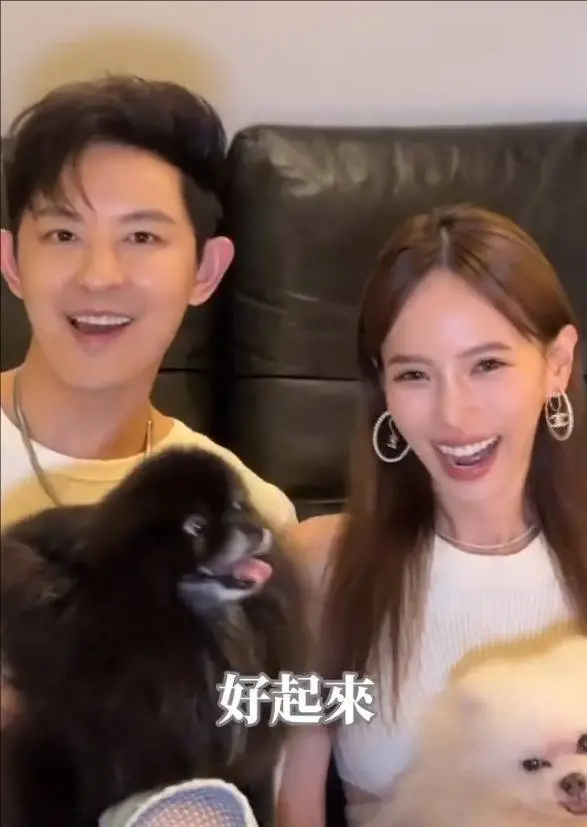 敖犬老婆自曝曾因严重忧郁暴瘦 在老公鼓励下得以好转