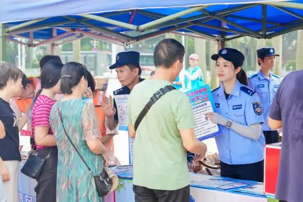 金融知识乘“风”起，“筝”做懂法好市民