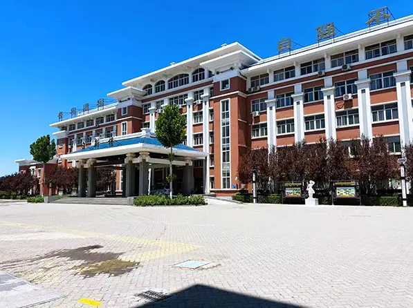 地面互动投影技术在沧州某中学中受到学生们的热爱