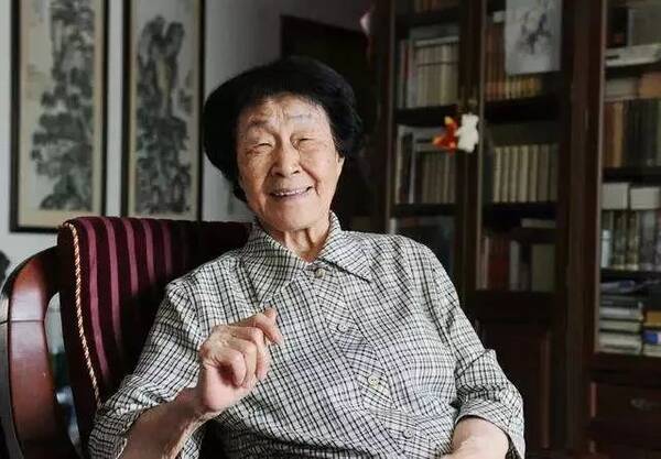 看采访 获奖后,于漪这样说