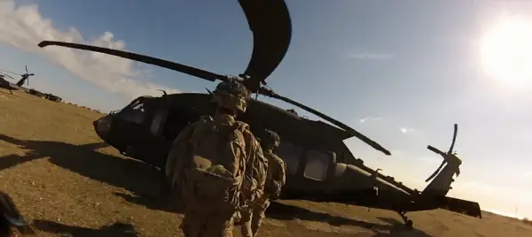 美陆军第101空降师在罗马尼亚演习 图：CBS报道视频截图