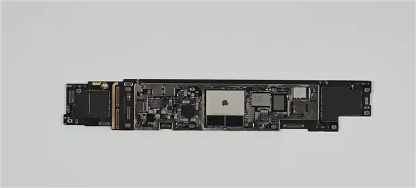 iFixit拆解苹果全新iPad Pro：电池更好拆 M4芯片现真身