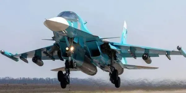 资料图：俄军苏-34战斗轰炸机（来源：央视今日关注）