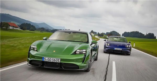 保时捷新专利：方向盘握姿正确才可解锁“最高车速模式”