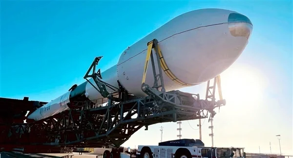 SpaceX计划向国际空间站发射货运飞船：首次搭载机器人外科医生