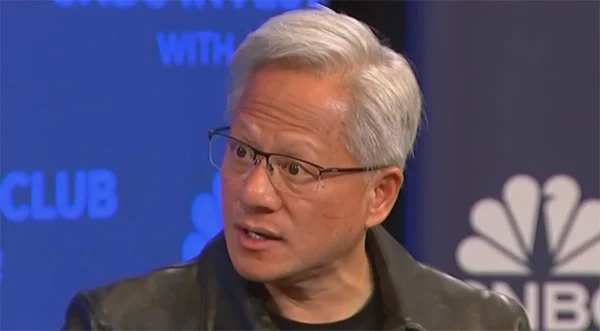 黃仁勳：美國必須贏得AI競賽 未來要像美元一樣....