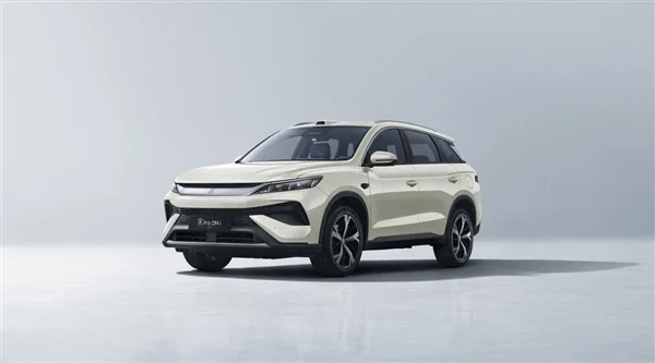 9.99万起！比亚迪宋Pro DM-i飞驰版上市：起步220km长续航