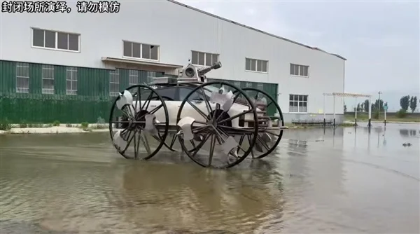 手工耿又整新活！将理想i6改装成末日机甲 100多英寸轮毂引人注目