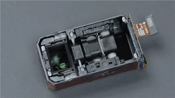 小米18 Ultra继续搭载连续光变长焦：业内独家多焦段无损光变