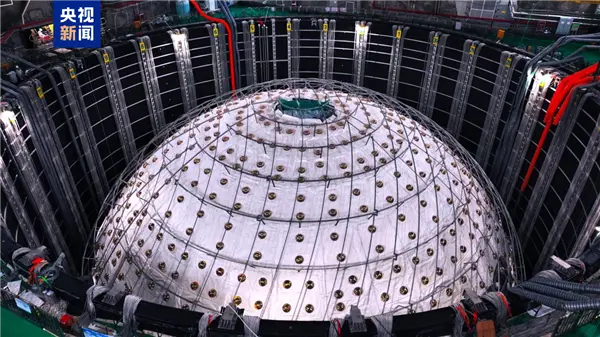 地下700米的大国重器有好消息!中微子实验首个重大成果发布