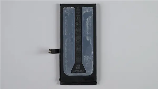 苹果刀法封神：iPhone 17e仅比16e多一个线圈也敢叫换代