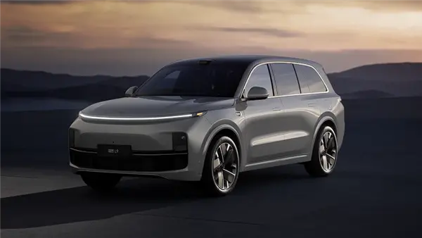 理想高管:明年量产自主品牌5C电池 改款L系SUV全系标配
