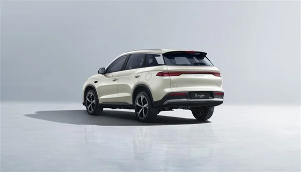 9.99万起！比亚迪宋Pro DM-i飞驰版上市：起步220km长续航