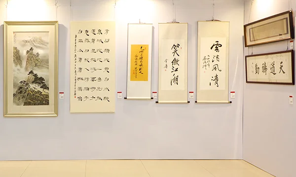 深圳市民族宗教界“深爱祖国 同心同行”书画展在深圳弘法寺举行