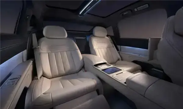 蔚来全新ET9将于12月21日NIO Day正式上市(图5) 蔚来全新ET9将于12月21日NIO Day正式上市(图5)