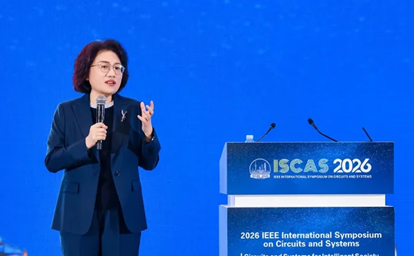 5月25日,华为何庭波发表“半导体新路径探索与实践”主旨演讲,提出了“韬定律”华为
