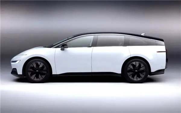 理想看了沉默 福特三排座纯电SUV原型车曝光：定位&ldquo;高铁级&rdquo;座驾