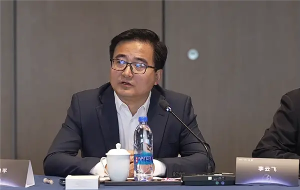 李云飞回应&ldquo;比亚迪一桩不建&rdquo;：我们是国内早期大规模建桩的车企