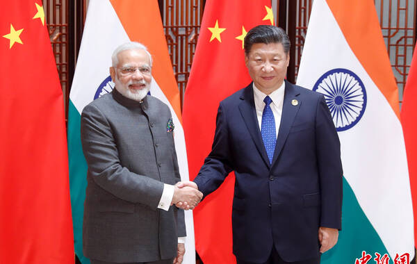 9月5日，习近平在厦门会见印度总理莫迪，指出：希望印方能够正确、理性看待中国发展。中新社记者 杜洋 摄