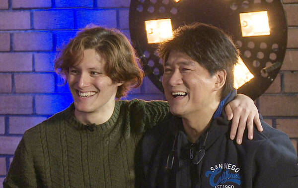 周华健混血儿子曝光 下巴遗传父亲(图)