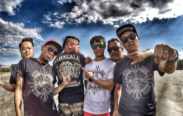 日前,树音乐官方公布成军16年的摇滚乐队ak47 2016全新大碟《我不会就