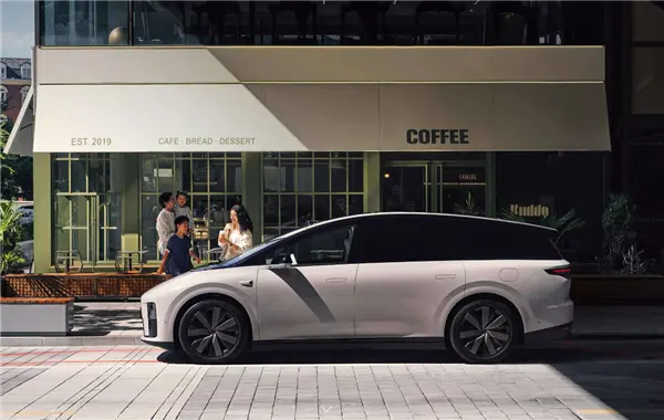 理想高管:理想Mega召回率超97.5% 满意度已升至理想全系最高