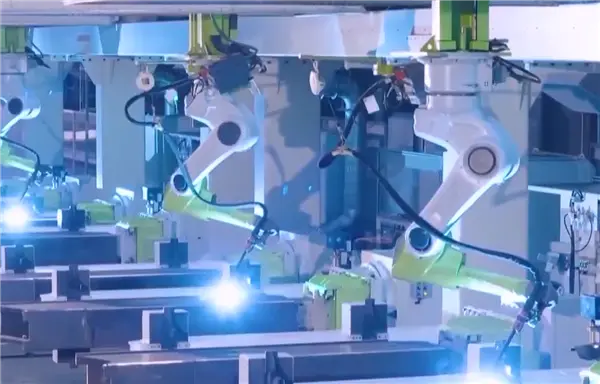 日均调用量已经超过了140万亿背后 全世界都在用中国Token ！