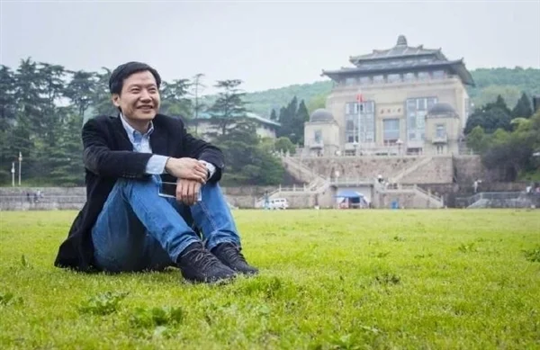 雷军祝福所有高考学子：考的都会 旗开得胜！