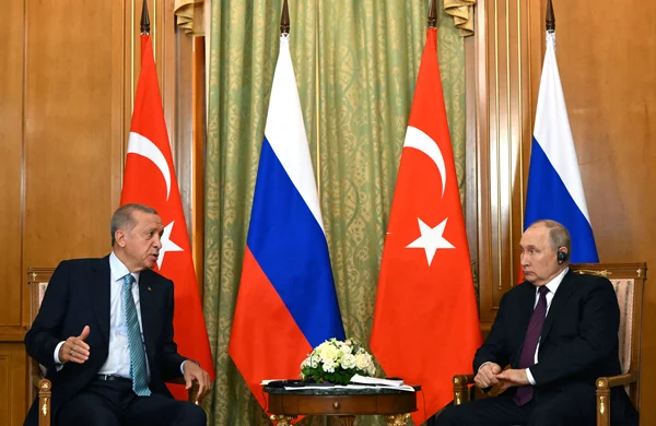 当地时间9月4日，俄罗斯索契，俄罗斯总统普京会见土耳其总统埃尔多安。图自视觉中国