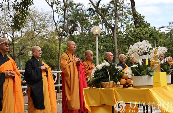 香港佛教联合会为大埔宏福苑火灾罹难者祈福