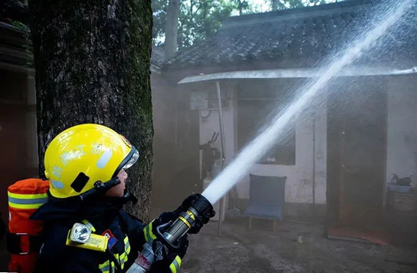 疫情-安全感爆棚！各寺院喜迎国庆，师父们花式开启安全隐患排查工作