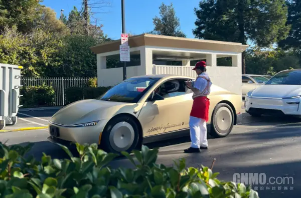 特斯拉Robotaxi实现&ldquo;真无人&rdquo;运营 无人驾驶迈入新阶段