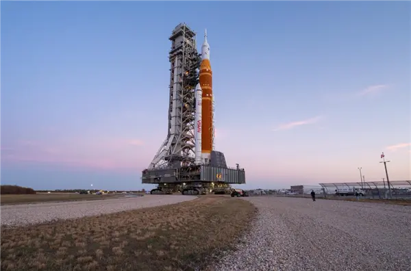 40.7 万公里！美国阿耳忒弥斯2号打破人类距离地球最远飞行纪录