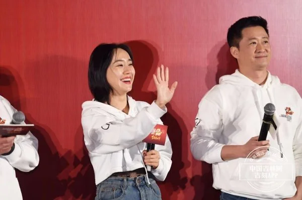 《流浪地球2》长春路演 吴京：站在新中国电影的摇篮向电影人致敬 承诺《流浪地球3》见(流浪地球吴京视频片段)