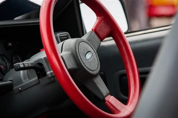 手机、电脑天塌了！美光：每辆汽车将需要300GB内存 或将引发新一轮短缺